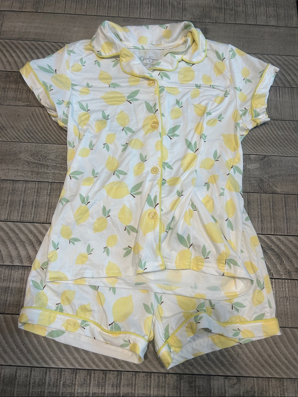 Jessica Simpson White and Yellow Lemon Print Short Pajama Set